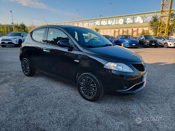 LANCIA Ypsilon 1.2 69 CV 5 porte S&S Black and Noi