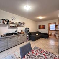 CURATO APPARTAMENTO BICAMERE IN DUPLEX CON INGR...