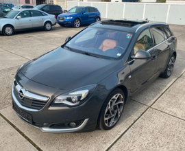 Opel Insignia 2.0 biturbo 194 CV 4x4