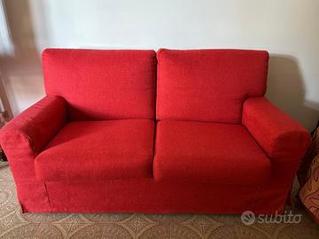 Set divani artigianali in tessuto rosso