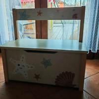 Seggiolini pappa,cassettiera e torre montessoriana