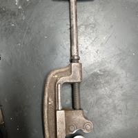 taglia tubi in ferro 