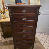 mobile in legno con cassetti