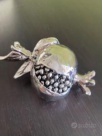 Soprammobile o fermacarte melograno