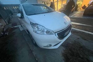 Peugeot 208 1.4 HDi 68 CV 5 porte Active 2014
