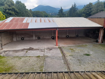 Tettoia x rimessaggio camper furgoni