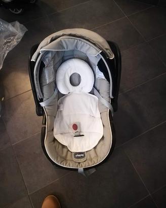 Ovetto Chicco Trio con base Isofix