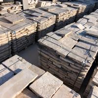 Bancali di basole di recupero