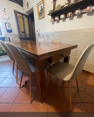 Tavolo in noce massello
