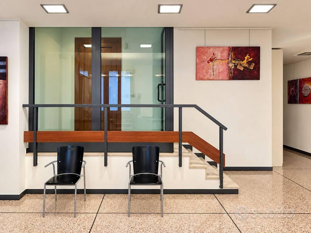 Immobile di 160 m² con 4 locali a Milano - Altro