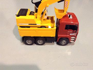 Bruder 02751 - Autocarro ribaltabile con ruspa