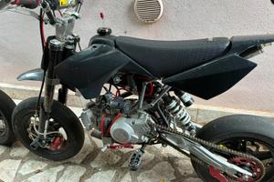 Pit bike