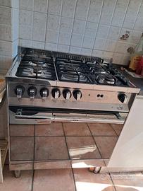 CUCINA A GAS