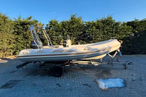 Gommone motore carrello