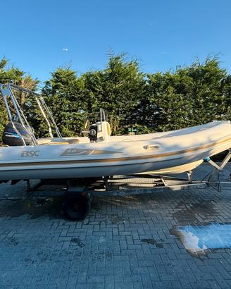 Gommone motore carrello