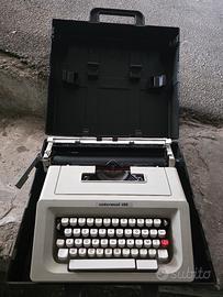 Macchina da scrivere vintage