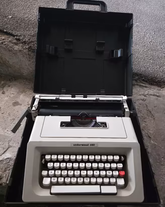 Macchina da scrivere vintage