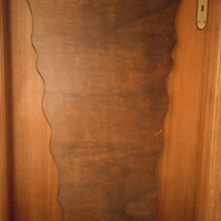 Scudo in legno porta armi antiche