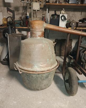 alambicco in rame artigianale