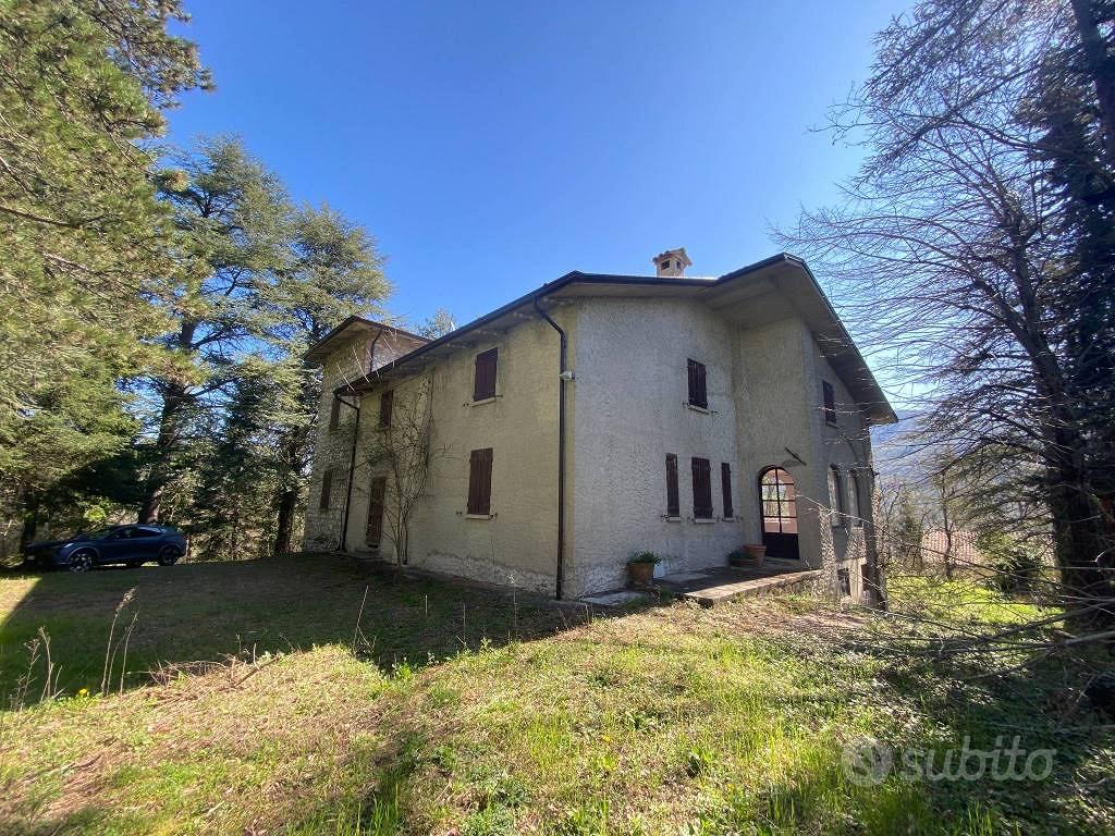 Rustico / Casale di 350 m² con più di 5 locali e b - Vista 5