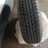 gomme complete di cerchi per yaris