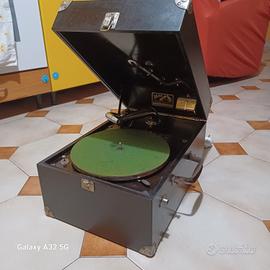 Grammofono antico a molla 