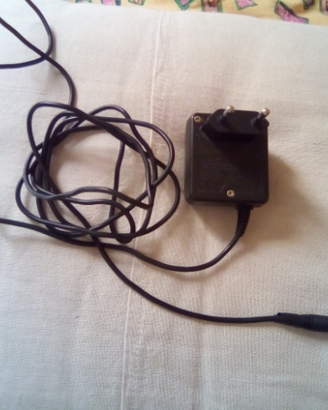 Caricabatterie Nokia 3330 (ACP-7E), difettoso