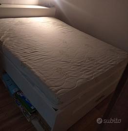 Letto matrimoniale con cassetti 