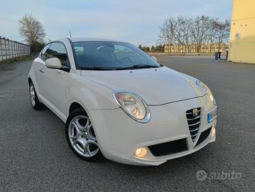 Alfa Romeo MiTo 1.6 JTDm 16V Distinctive Sport Pac