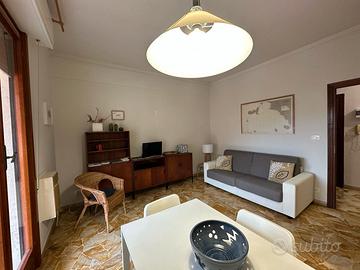 Ampio bilocale vicino al mare