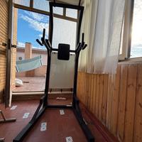 Training station 900