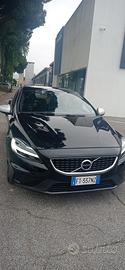V40 D2 GEARTRONIC R-DESIGN
