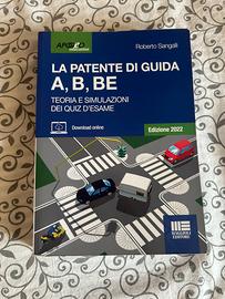 Libro per preparare patente A, B, BE