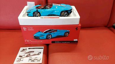 Ferrari Daytona SP3 Azzurra Burago Signature Serie