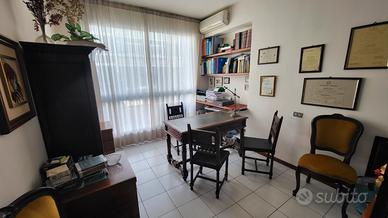 Cefalù stanze uso ufficio