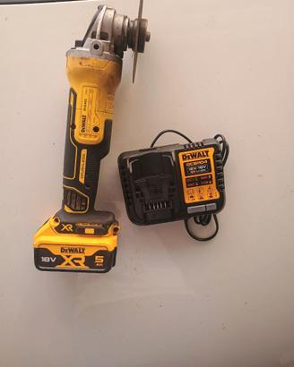 Smerigliatrice Flex a batteria dewalt