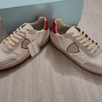 Philippe model con cartellino 