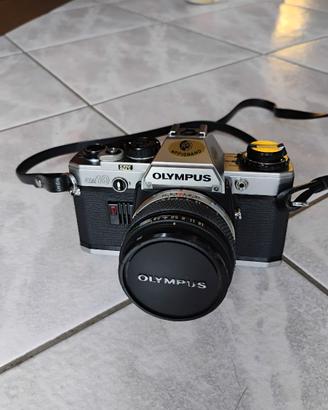 macchina fotografica olympus OM10