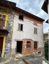 Immobile in asta di 142 m² con 5 locali a Besano