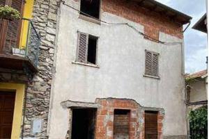 Immobile in asta di 142 m² con 5 locali a Besano