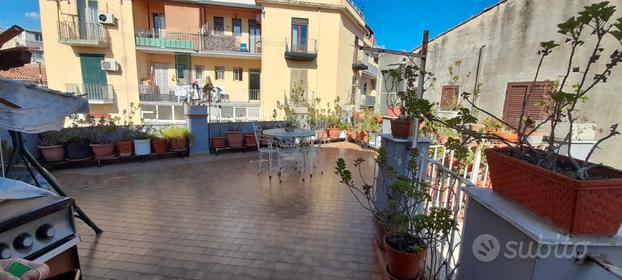 6 vani con terrazza pressi Plebiscito