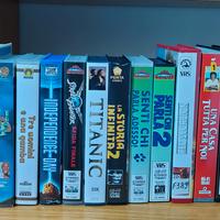 Lotto di VHS di vario genere (titoli sotto)