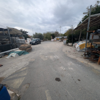 Piazzale esterno recintato per deposito materiali