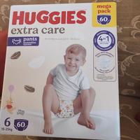 2 pacchi di mutandine Huggies  nuove