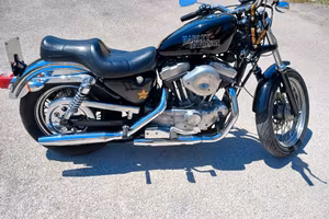 883 Harley davidson 1998