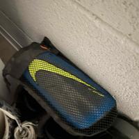 Parastinchi originali Nike con Sacca Taglia Unica
