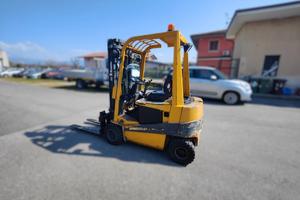 2 - CARRELLO ELEVATORE "ROBUSTUS SE420AC" E STOC