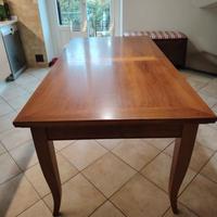 Tavolo in legno allungabile