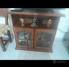 mobile TV o credenza 