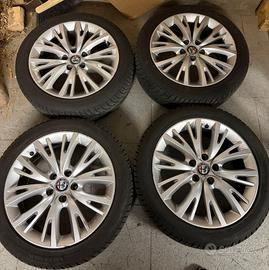 Cerchi Alfa 17 pollici con pneumatici Vredestein 